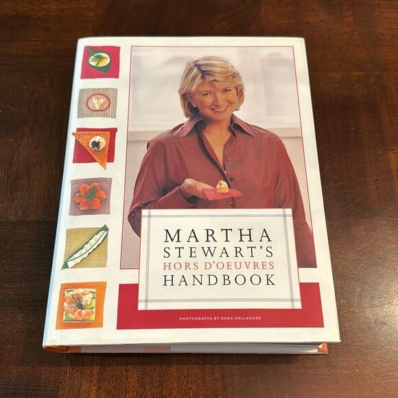 Martha Stewart's Hors d'Oeuvres Handbook by Martha Stewart - Picture 1 of 9